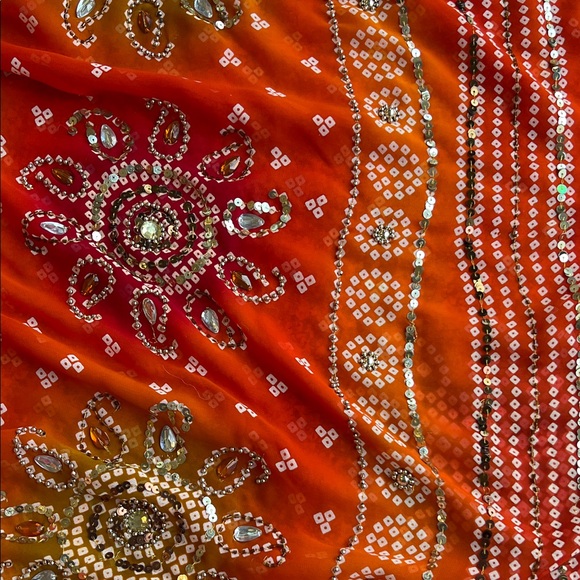Red and Orange Patterned Saree - Picture 4 of 4